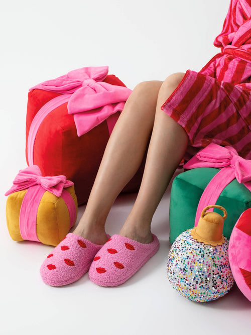 ASST/2 SIZES LIPS SLIPPERS, PINK